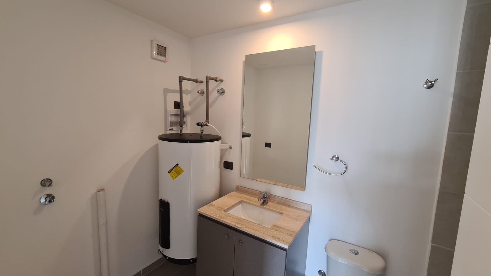 Baño 2.2_6964711867598.jpeg